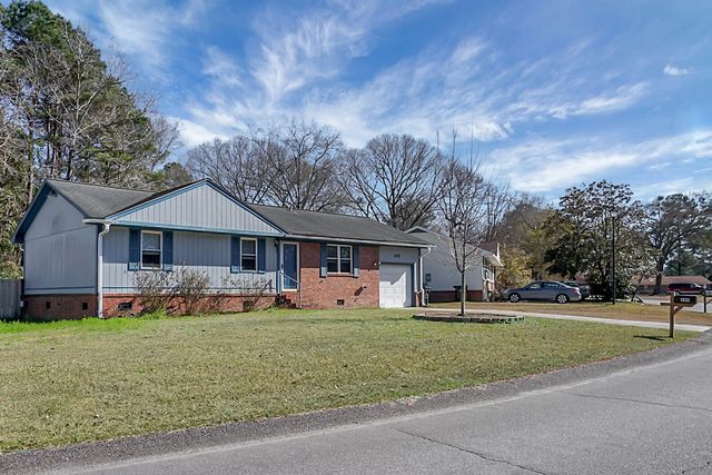 149 Heather Drive, Summerville, SC 29486