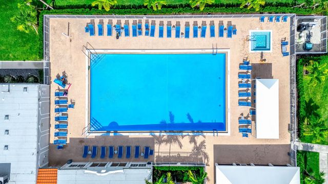 6367 Kings Gate Circle, Delray Beach, FL 33484