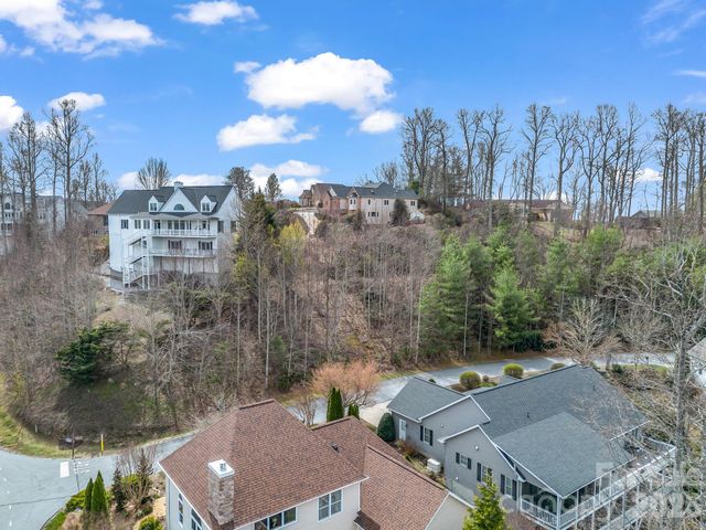 2325 Pommel Road 2325, Hendersonville, NC 28791