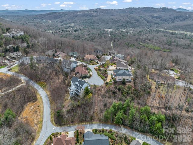 2325 Pommel Road 2325, Hendersonville, NC 28791