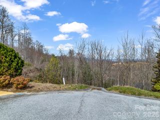 2325 Pommel Road 2325, Hendersonville, NC 28791