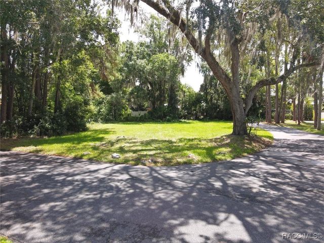 259 NW Bay Path Drive, Crystal River, FL 34428