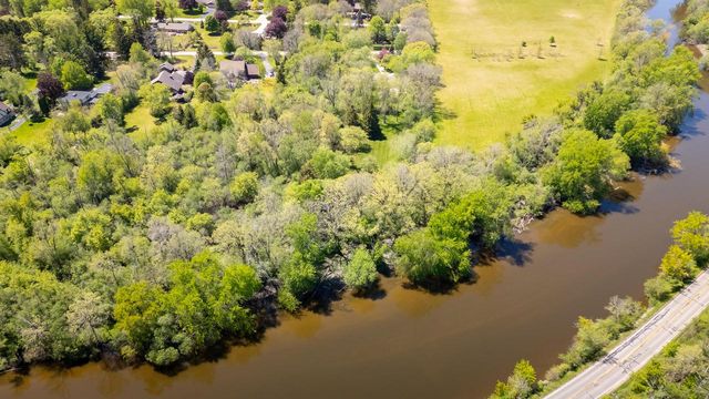 9740 N Riverside ROAD, Mequon, WI 53092