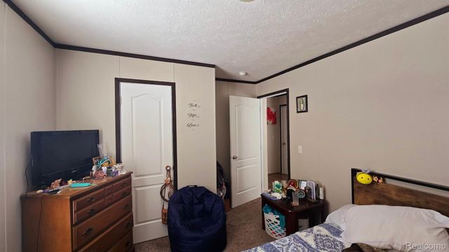 528 ELMWOOD Lane, Columbus Township, MI 48063