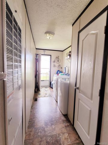 528 ELMWOOD Lane, Columbus Township, MI 48063