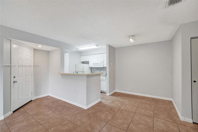 2846 S University Dr 4102, Davie, FL 33328