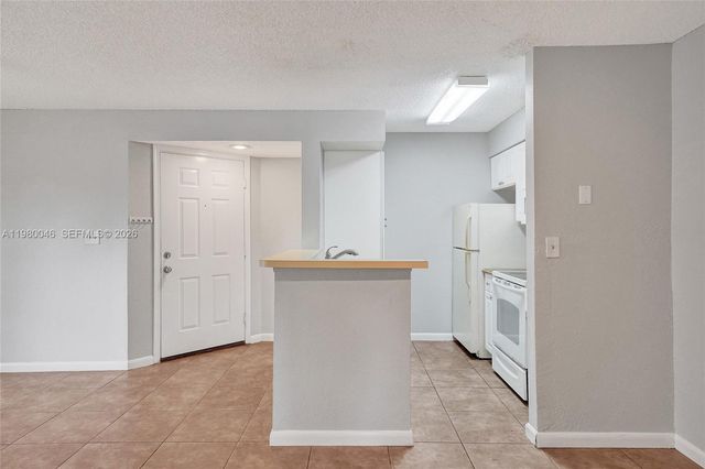 2846 S University Dr 4102, Davie, FL 33328