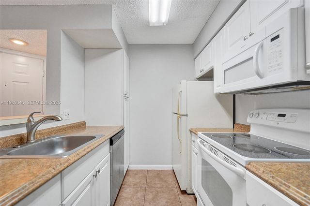 2846 S University Dr 4102, Davie, FL 33328