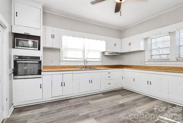 1609 School Avenue, Gastonia, NC 28052