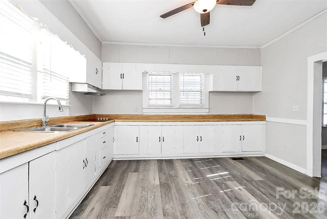 1609 School Avenue, Gastonia, NC 28052