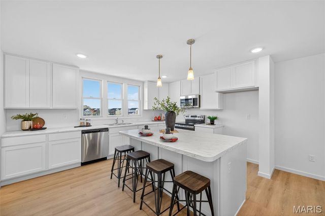 5026 Becks Landing Lane, St Charles, MO 63301