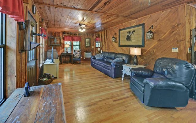 344 Woody Branch Road, Murphy, NC 28906