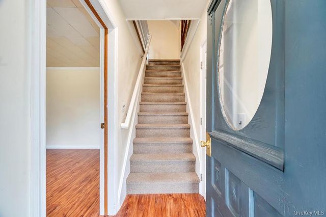 31 West Avenue, West Sayville, NY 11796