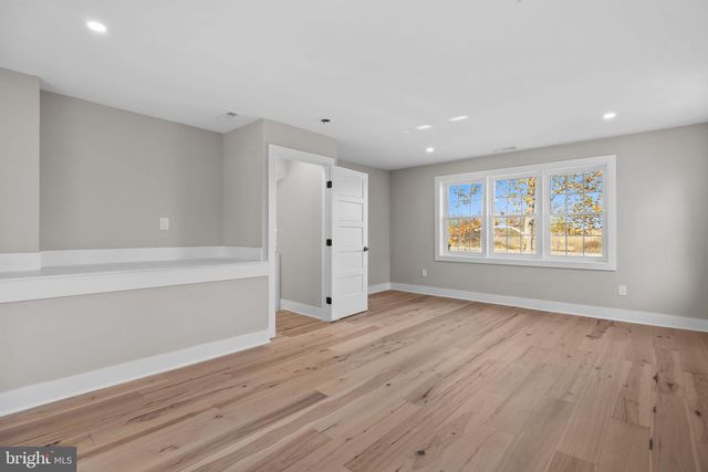 271 STOOPVILLE RD, Newtown, PA 18940