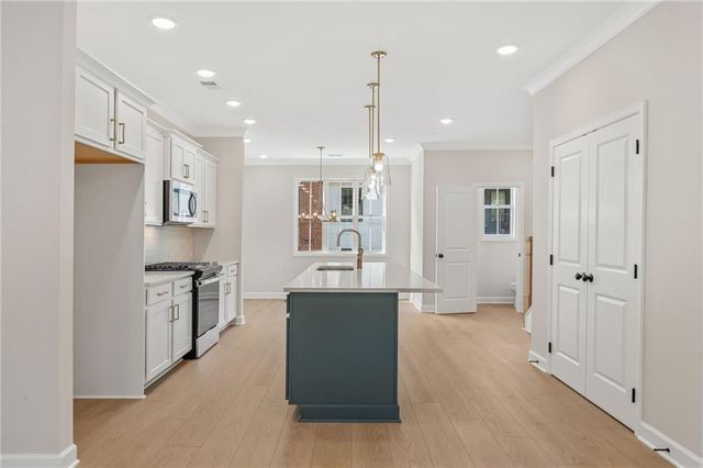 1931 Deco Drive, Kennesaw, GA 30144