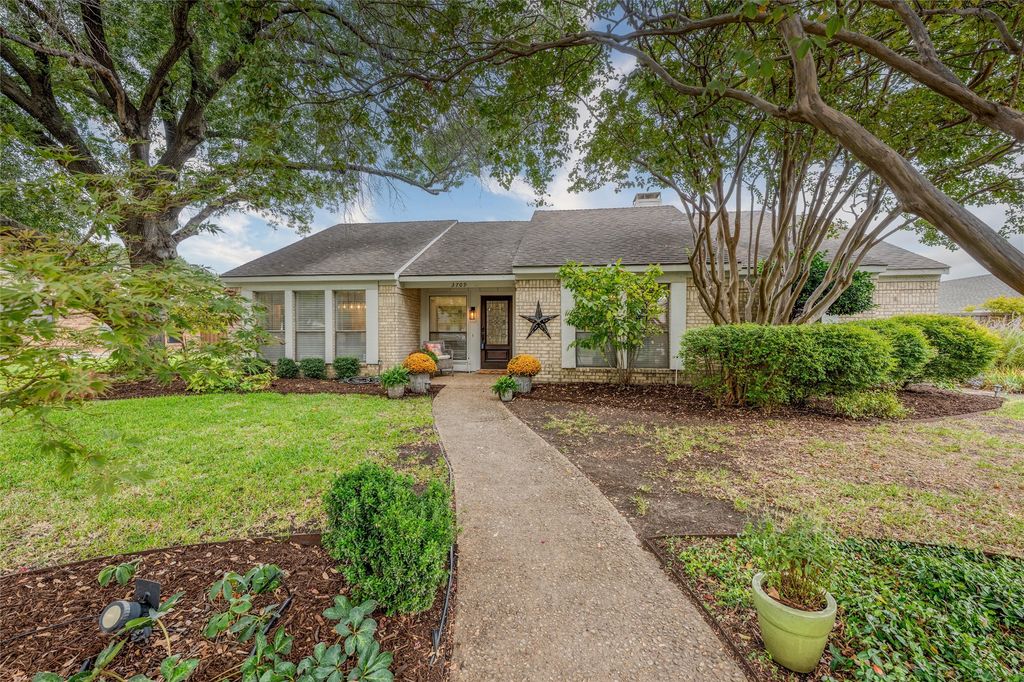 3709 Atrium Drive, Plano, TX 75075
