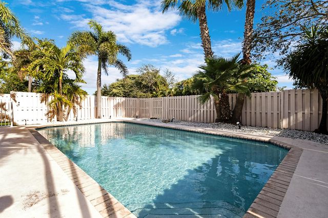 4517 NE 21st Avenue 4, Fort Lauderdale, FL 33308