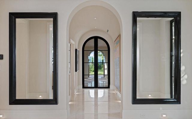 1260 N Lake Way, Palm Beach, FL 33480