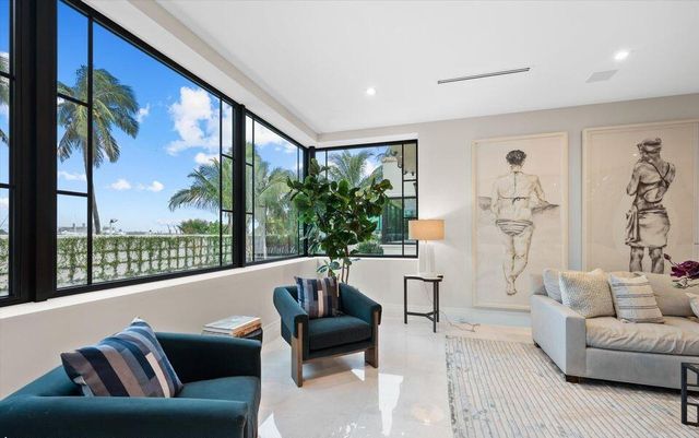 1260 N Lake Way, Palm Beach, FL 33480