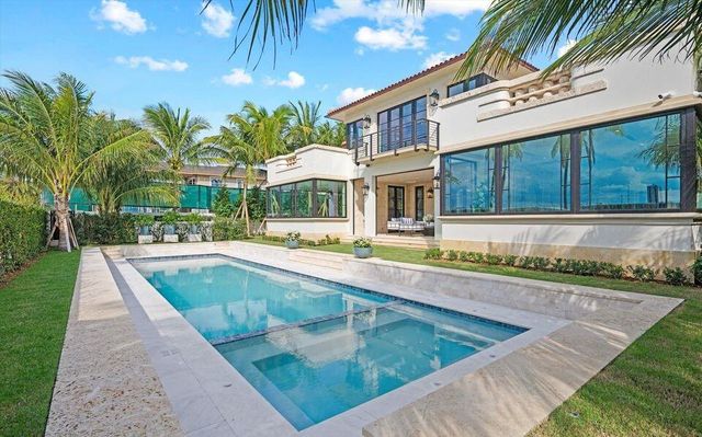 1260 N Lake Way, Palm Beach, FL 33480