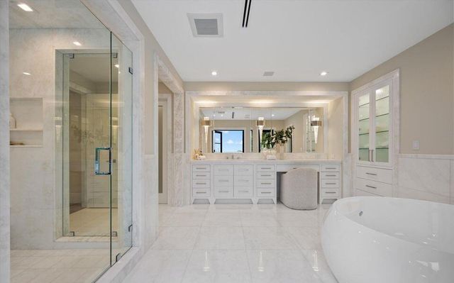 1260 N Lake Way, Palm Beach, FL 33480