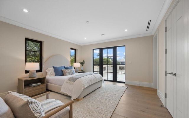 1260 N Lake Way, Palm Beach, FL 33480