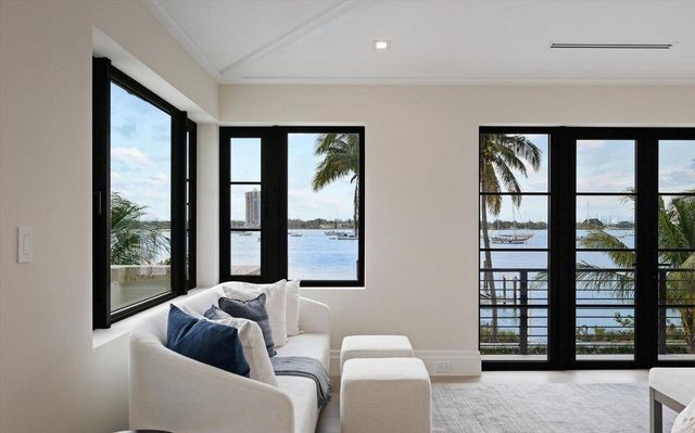 1260 N Lake Way, Palm Beach, FL 33480