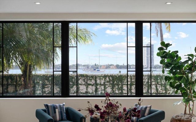 1260 N Lake Way, Palm Beach, FL 33480