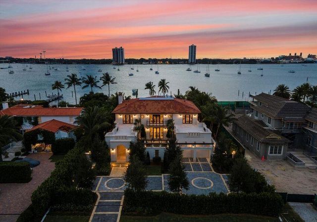 1260 N Lake Way, Palm Beach, FL 33480