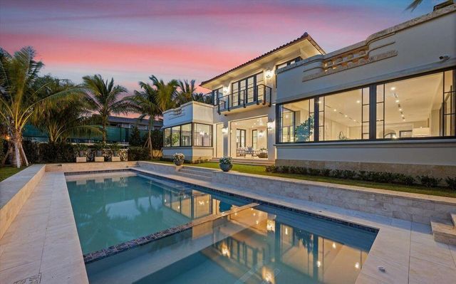 1260 N Lake Way, Palm Beach, FL 33480