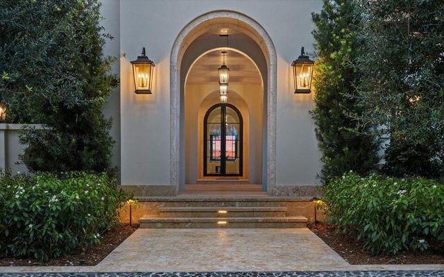 1260 N Lake Way, Palm Beach, FL 33480