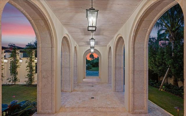 1260 N Lake Way, Palm Beach, FL 33480