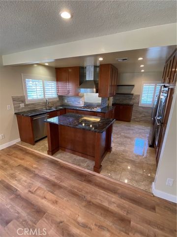 9813 Rhea Avenue, Northridge (los Angeles), CA 91324