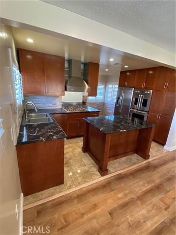 9813 Rhea Avenue, Northridge (los Angeles), CA 91324