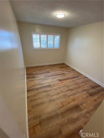 9813 Rhea Avenue, Northridge (los Angeles), CA 91324