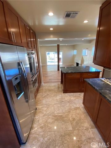 9813 Rhea Avenue, Northridge (los Angeles), CA 91324