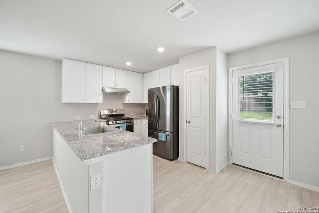 10135 Braun Cloud, San Antonio, TX 78254