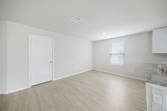 10135 Braun Cloud, San Antonio, TX 78254