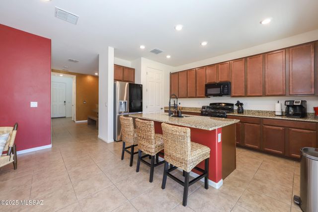 937 W Calle Tronco Seco, Sahuarita, AZ 85629