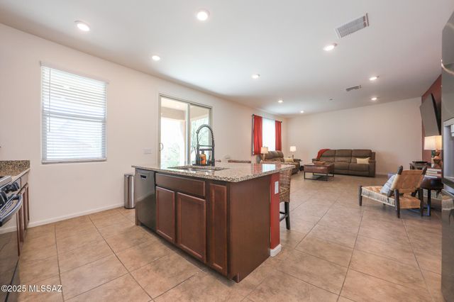 937 W Calle Tronco Seco, Sahuarita, AZ 85629