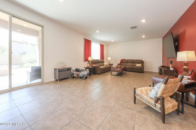 937 W Calle Tronco Seco, Sahuarita, AZ 85629