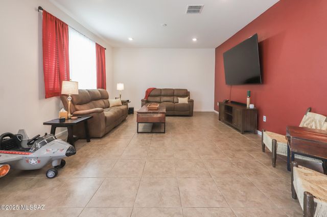 937 W Calle Tronco Seco, Sahuarita, AZ 85629