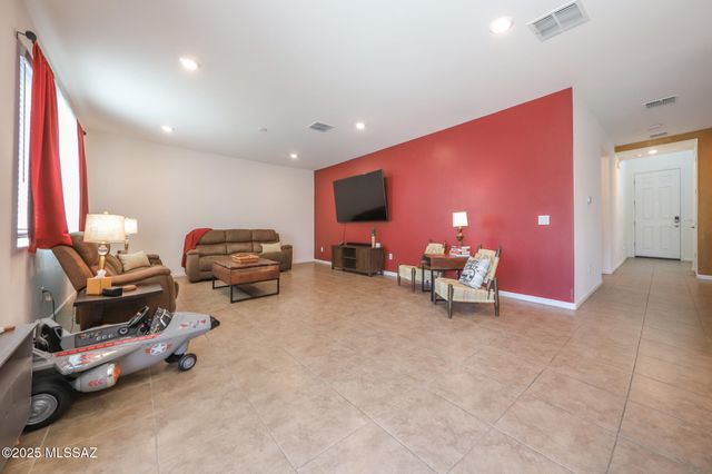 937 W Calle Tronco Seco, Sahuarita, AZ 85629