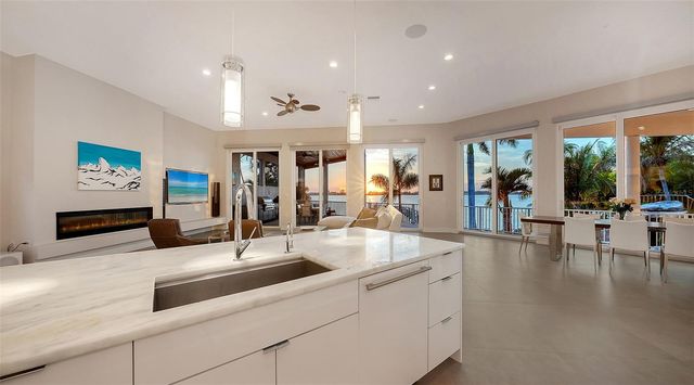 324 BAYSHORE DRIVE, Osprey, FL 34229