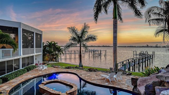 324 BAYSHORE DRIVE, Osprey, FL 34229