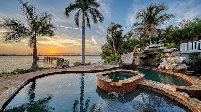 324 BAYSHORE DRIVE, Osprey, FL 34229