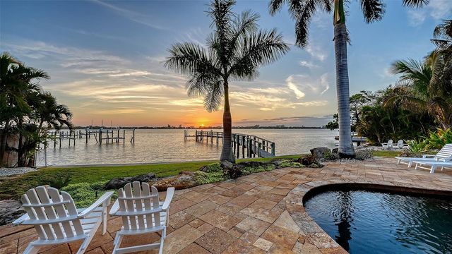 324 BAYSHORE DRIVE, Osprey, FL 34229