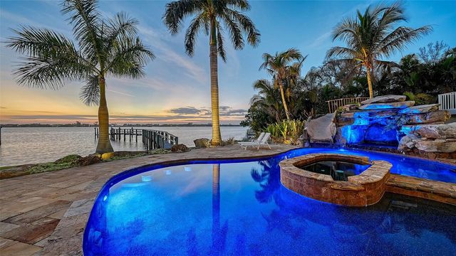 324 BAYSHORE DRIVE, Osprey, FL 34229