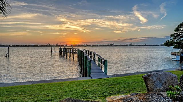 324 BAYSHORE DRIVE, Osprey, FL 34229