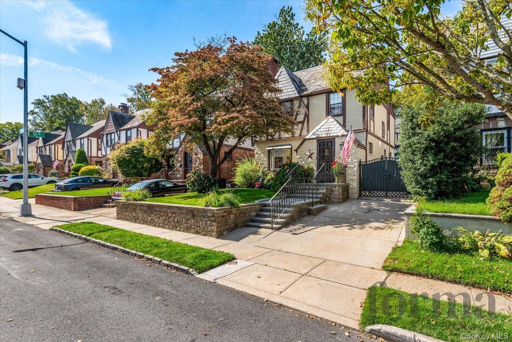 5022 Overbrook Street, Douglaston, NY 11362 — photo 2